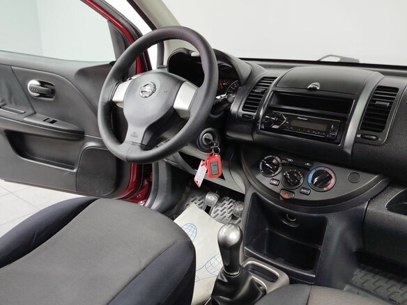 2012 Nissan Note I Рестайлинг, красный, 650000 рублей - вид 13