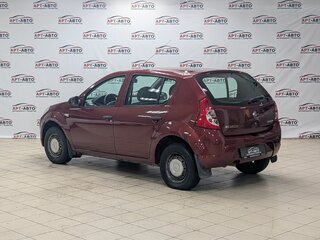 2014 Renault Sandero I, красный, 579000 рублей, вид 4