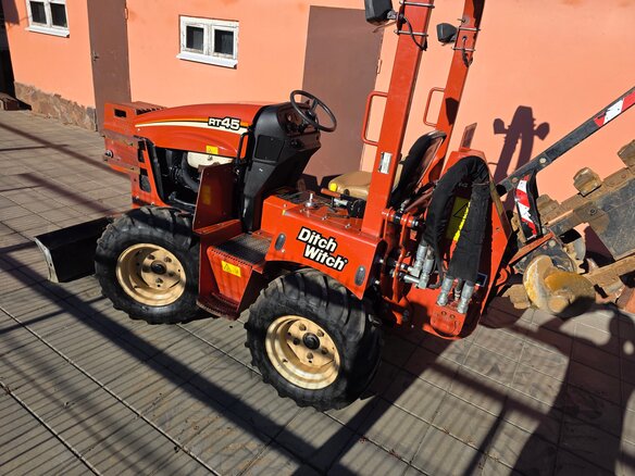2012 DitchWitch Траншеекопатель, красный, 2300000 рублей - вид 24