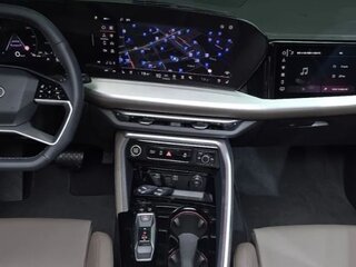 2025 Audi Q5 40 TFSI III (GU), чёрный, 7855295 рублей, вид 4