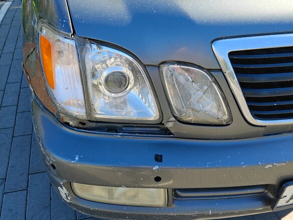 1998 Lexus LX 470 II, серый, 900000 рублей - вид 6