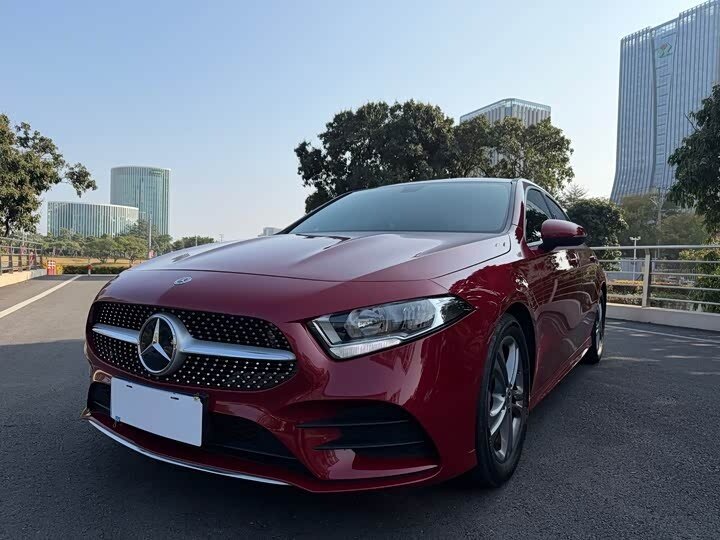 Открыть фотографии: Mercedes-Benz A-Класс IV (W177)