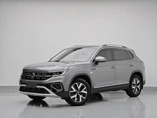 2023 Volkswagen Tayron I Рестайлинг, серебристый, 3050000 рублей, вид 1