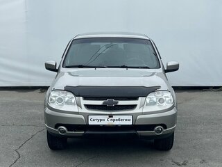 2017 Chevrolet Niva I Рестайлинг, серый, 480000 рублей, вид 2
