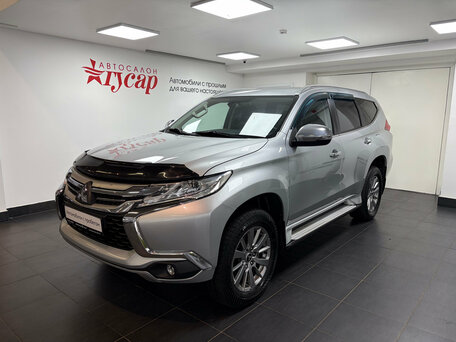 Mitsubishi Pajero Sport III