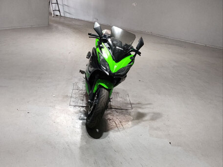 2017 Kawasaki Ninja 650, зелёный, 580000 рублей, вид 3