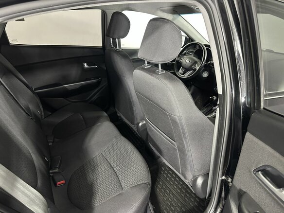 2015 Kia Rio 6-speed III, чёрный - вид 15