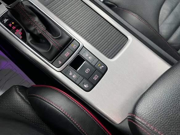 2019 Kia Optima IV Рестайлинг, белый, 1990000 рублей - вид 22