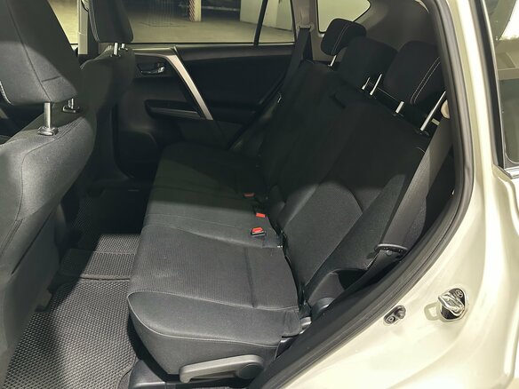 2015 Toyota RAV4 IV (XA40) Рестайлинг, белый, 1780000 рублей - вид 20
