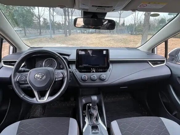 2026 Toyota Corolla Sporty XII (E210) Рестайлинг, белый, 1307124 рублей - вид 6