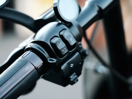 2016 Harley-Davidson CVO Pro Street Breakout, красный, 2300000 рублей, вид 5