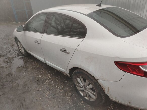 2011 Renault Fluence I, белый, 590000 рублей - вид 5
