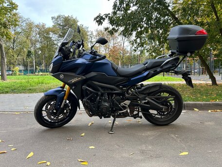 2018 Yamaha MT-09 Tracer (FJ-09), синий, 999999 рублей, вид 1