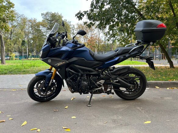 2018 Yamaha MT-09 Tracer (FJ-09), синий, 999999 рублей