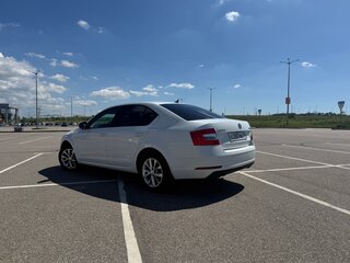2019 Skoda Octavia III (A7) Рестайлинг, белый, 1699000 рублей, вид 3