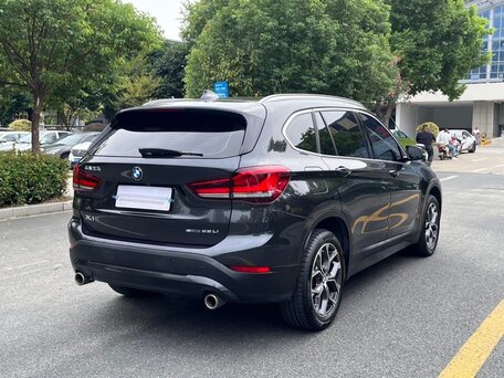 2022 BMW X1 18i sDrive II (F48) Рестайлинг, серый, 1900000 рублей, вид 4