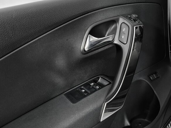 2014 Volkswagen Polo V, белый - вид 9