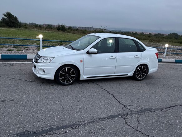 2018 Lada (ВАЗ) Granta Sport I, белый, 975000 рублей - вид 8