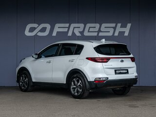 2019 Kia Sportage IV Рестайлинг, белый, 2120000 рублей, вид 2