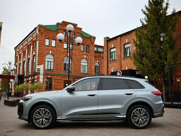 2026 Audi Q5 L III (GU), серый, 6300000 рублей - вид 9