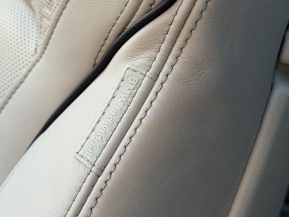 2022 BMW X7 40d I (G07), синий, 7800000 рублей - вид 16