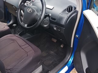 2010 Toyota Vitz II (XP90), синий, 620000 рублей, вид 4