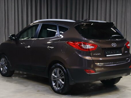 2013 Hyundai ix35 I Рестайлинг, коричневый, 1099000 рублей, вид 4