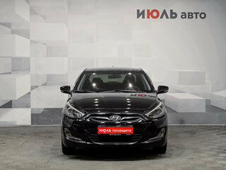 2013 Hyundai Solaris I, чёрный, 870000 рублей, вид 2