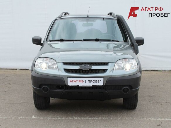 2015 Chevrolet Niva I Рестайлинг, серый, 620000 рублей - вид 1