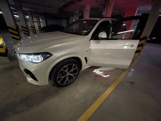 2021 BMW X5 40i IV (G05/G18), белый, 8700000 рублей, вид 1