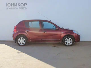 2011 Renault Sandero I, красный, 489000 рублей, вид 4