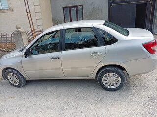 2015 Lada (ВАЗ) Granta I, серебристый, 325000 рублей, вид 2