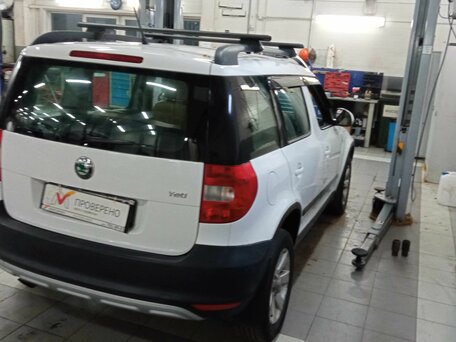 2011 Skoda Yeti I, белый, 580000 рублей, вид 3