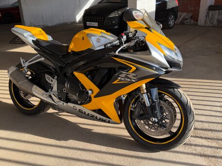2008 Suzuki GSX-R 600, жёлтый, 650000 рублей, вид 2