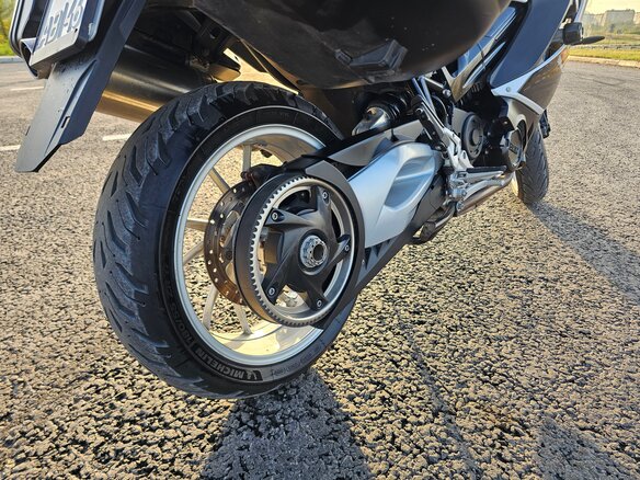 2013 BMW F 800 GT, белый, 650000 рублей - вид 12