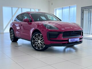 2022 Porsche Macan I Рестайлинг 2, красный, 6900000 рублей, вид 3