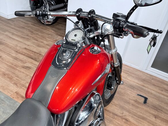 2010 Harley-Davidson Fat Bob, красный, 999000 рублей - вид 13