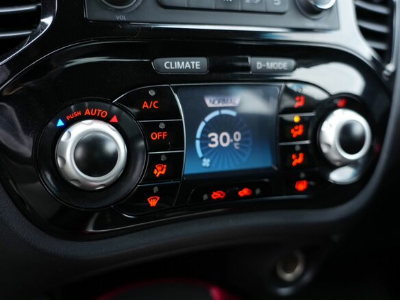2013 Nissan Juke I, белый, 1190000 рублей - вид 15