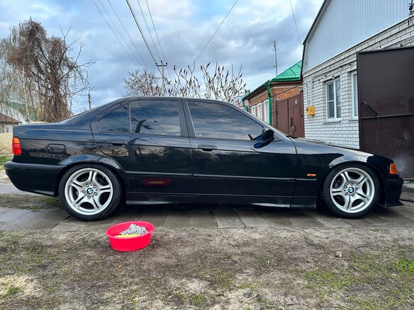 1998 BMW 3 серии 318i III (E36), чёрный, 659036 рублей - вид 9