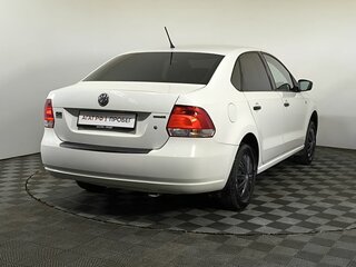 2013 Volkswagen Polo V, белый, 799000 рублей, вид 4