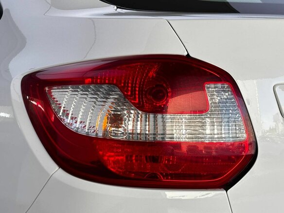 2023 Lada (ВАЗ) Granta I Рестайлинг, белый, 795000 рублей - вид 9