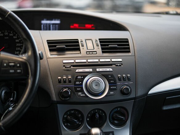 2011 Mazda 3 II (BL), белый, 760000 рублей - вид 6