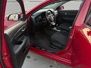 2019 Kia Rio IV, красный, 1450000 рублей, вид 5