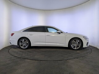 2021 Audi A6 45 TFSI V (C8), белый, 4250000 рублей, вид 4