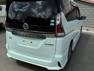 2018 Nissan Serena V (C27), белый, 1950000 рублей, вид 3