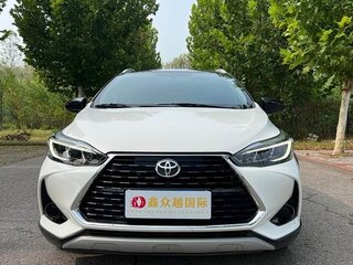 2023 Toyota Yaris L XP150 Рестайлинг, белый, 1290000 рублей, вид 3