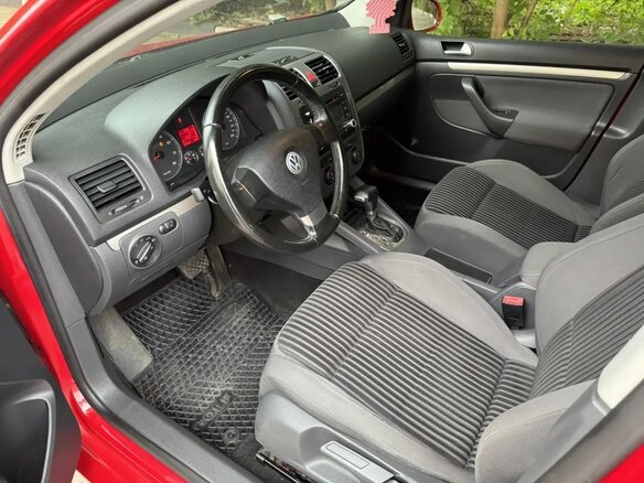 2007 Volkswagen Golf V, красный, 595000 рублей - вид 12