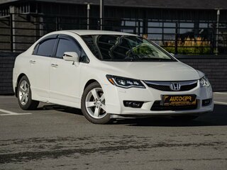 2011 Honda Civic VIII Рестайлинг, белый, 810000 рублей, вид 1