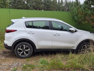 2018 Kia Sportage IV Рестайлинг, белый, 1950000 рублей, вид 2