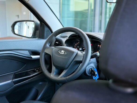 2017 Lada (ВАЗ) Vesta I, серый, 765000 рублей - вид 30
